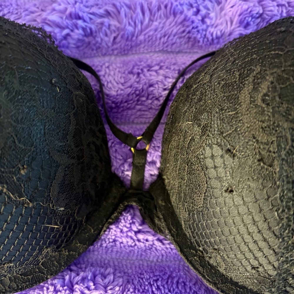 Victoria’s Secret Bombshell Bra Size 32D - Picture 3 of 6